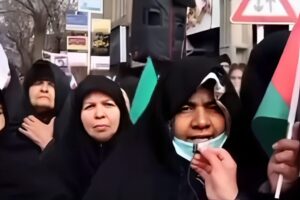معنی «صل علی سترکه» شعار زن گلپایگانی در راهپیمایی ۲۲ بهمن چه بود