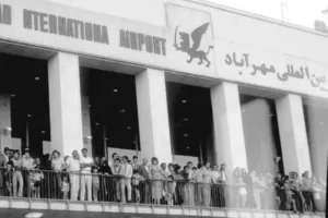 ویدئوی گزارش قدیمی از سال ۱۳۳۸ که فرودگاه مهرآباد را معرفی می کند