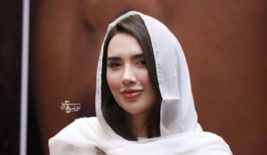 حضور زهرا سامی، بازیگر و مجری معروف عراقی در تهران برای اکران «بلیط یک طرفه»