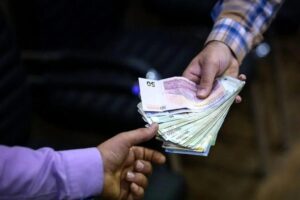 افزایش ۴۵ درصدی حداقل دستمزد کارگران در سال آینده​