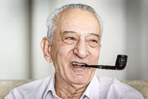 بیوگرافی اکبر اعتماد؛ بنیان‌گذار و نخستین رئیس سازمان انرژی اتمی ایران