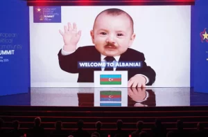 در اجلاس جامعه سیاسی اروپا، تصویر رهبران کشورها با هوش مصنوعی به کودک تبدیل شد