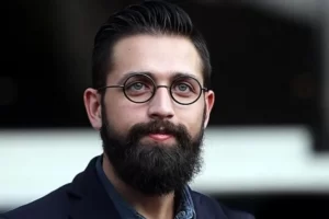 محسن افشانی به زبان عبری اسرائیل را تهدید کرد