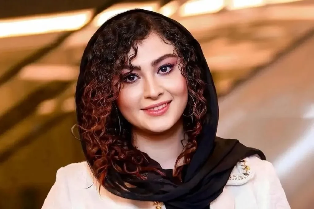 تمرین مریم مومن در خیابان‌های تهران برای ایفای نقش در سریال «بانوی عمارت»