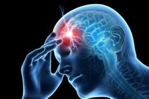 چه بخوریم که میگرن نگیریم؟