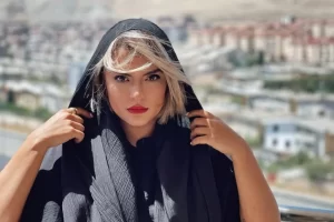 بیوگرافی دنیا مدنی؛ از تبلیغ واکسن «برکت» تا مهاجرت