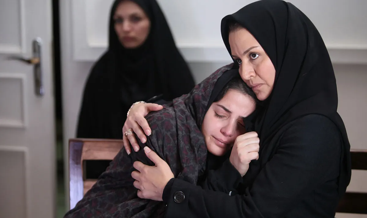 هیس! دخترها فریاد نمی‌زنند