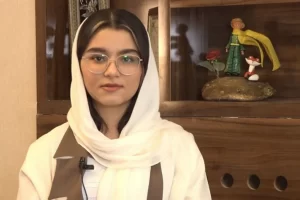 واکنش جالب آترینا فرحمند پس از اطلاع از کسب رتبه یک کنکور تجربی