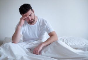 بررسی عوامل مؤثر در مشکل نعوظ مردان زیر ۴۰ سال