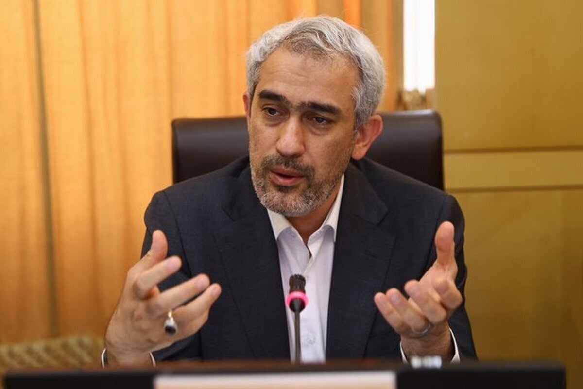 انگلیسی حرف زدن وزیر اقتصاد با یک فعال اقتصادی چینی