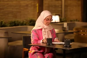 بازگشت ژیلا صادقی به قاب تلویزیون با برنامه «خط قرمز»