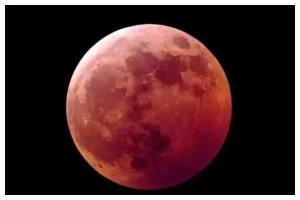 ماه خونین؛ تصاویر زیبا از ماه گرفتگی آسمان ایران در شب گذشته