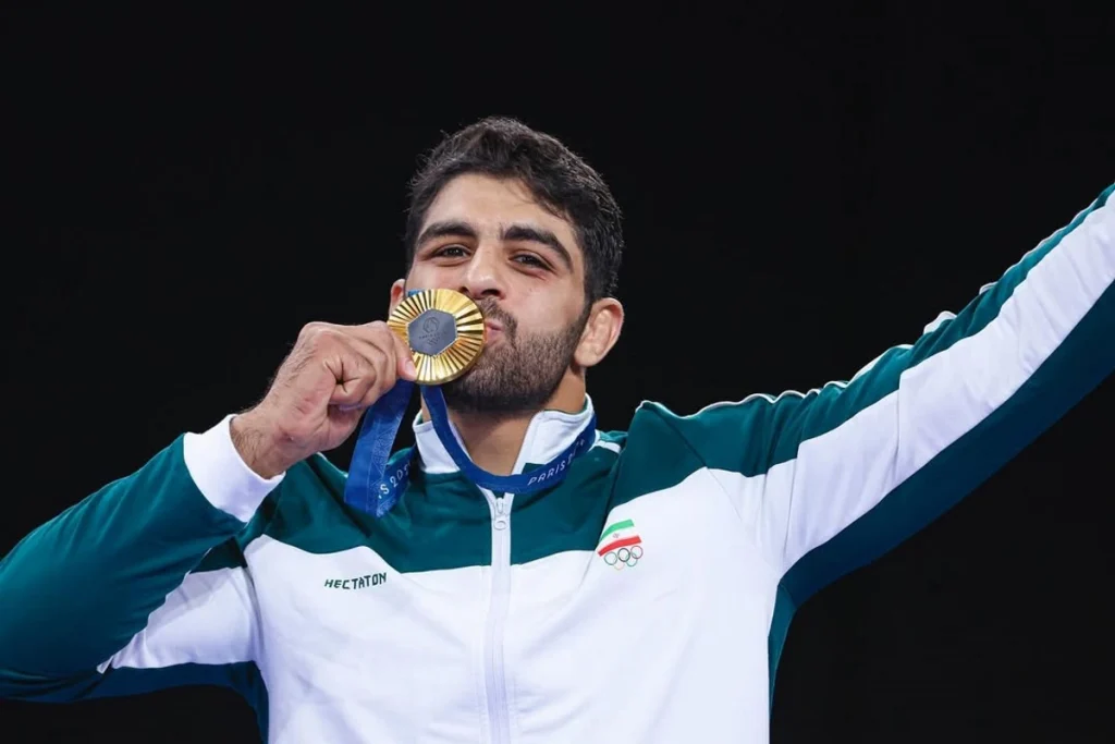 بیوگرافی هادی ساروی قهرمان جهان و المپیک کشتی فرنگی ایران
