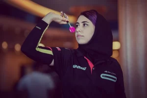 با مژگان رحمانی، تنها لژیونر ایران در رشته پرتاب دارت معروف به «ملکه دارت» آشنا شوید