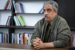 کارشناس و مجری صداوسیما: «۹۰ درصد مردم خواستار ساخت بمب اتم هستند»