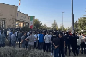 ماجرای تجمع دانشجویان در مقابل دانشگاه بوعلی همدان چه بود؟