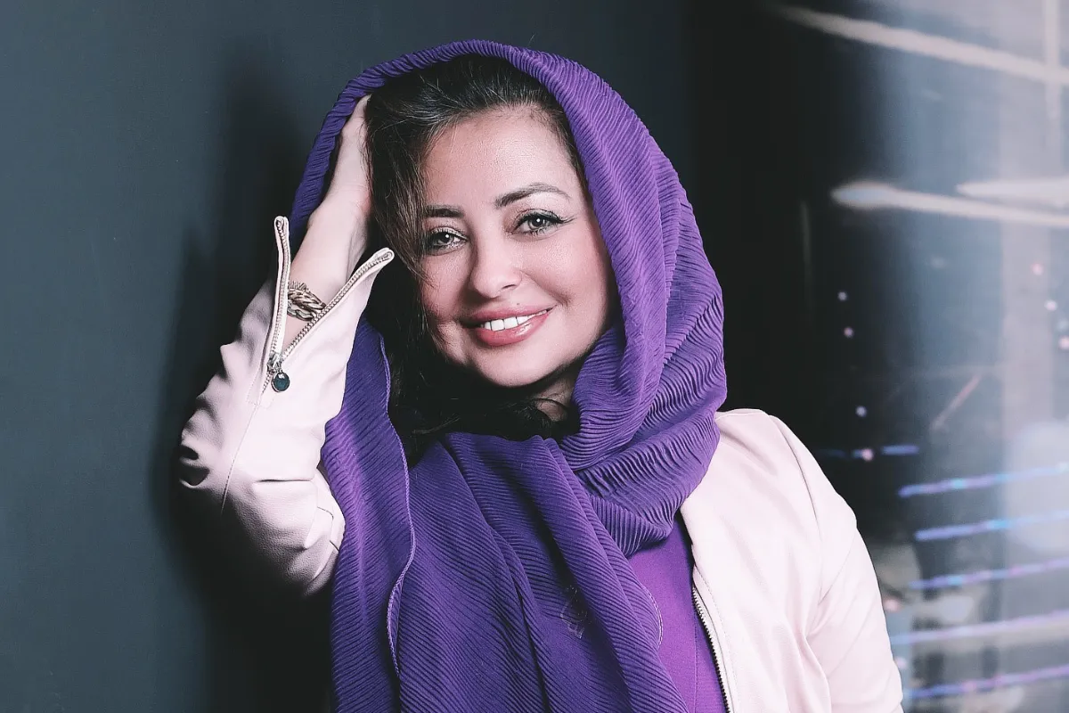 گریههای نفیسه روشن هنگام توضیح درباره ماجرای سرقت از خانهاش