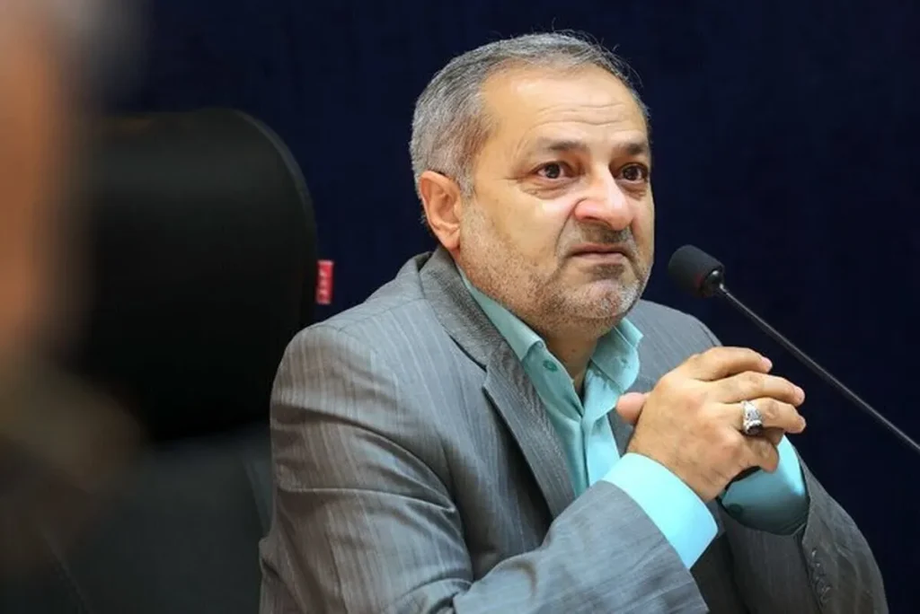 وزیر آموزشوپرورش: کتاب «از ایرانمان دفاع میکنیم» به پایههای تحصیلی اضافه میشود