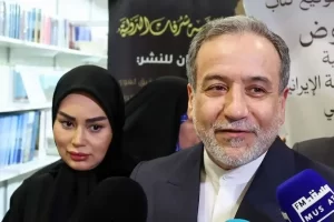 شوآف جدید همسر عباس عراقچی؛ این بار با لیموزین سواری!