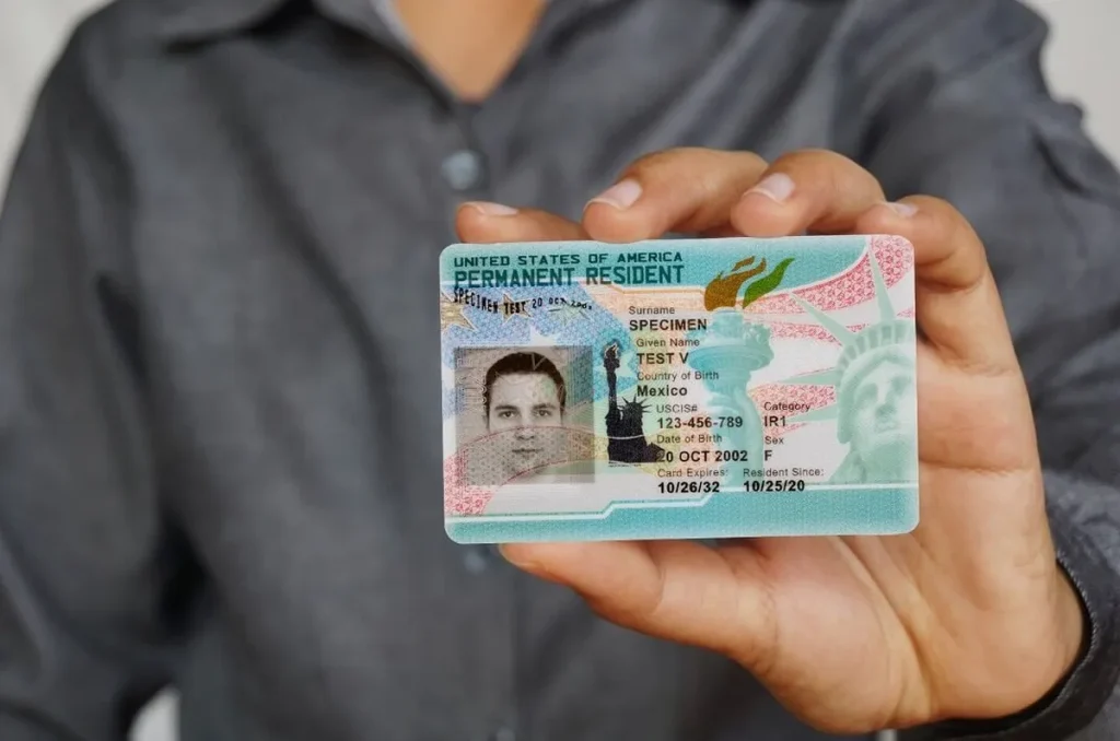 آیا سخت‌گیری جدید گرین‌کارت شامل حال ایرانی‌ها می‌شود؟