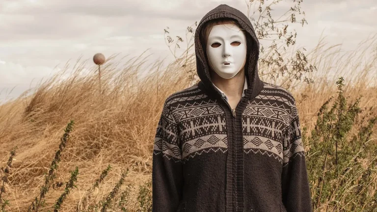 چرا برخی مردان به سمت زنستیزی و انزوا کشیده میشوند