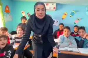 معلم «گنگستر شهر آمل» به کلاس درس بازگشت