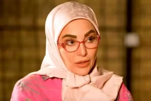 ژیلا صادقی خطاب به برزو ارجمند و حمید فرخ‌نژاد: «با وطن‌فروشی هیچی درست نمیشه!»