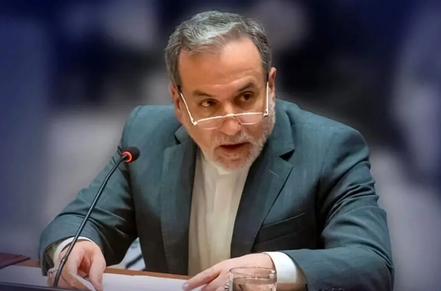 عراقچی: فکر میکنم اینترنت بهزودی باز میشود
