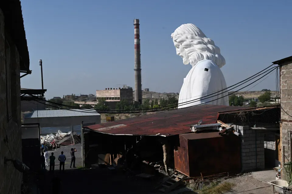 چرا کلیسا با ساخت بلندترین مجسمه جهان از حضرت عیسی در ارمنستان مخالفت کرد؟