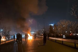 واکنش به اظهارات جنجالی نماینده وزیر اقتصاد درباره جانباختگان حوادث دی‌ماه
