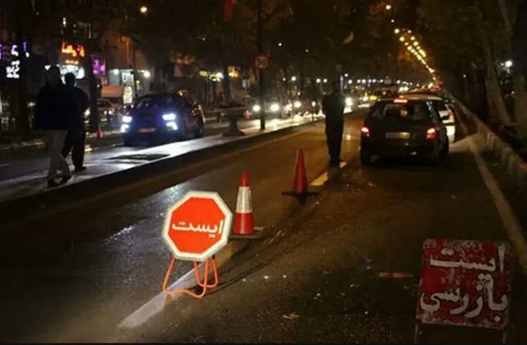 انتشار تصاویری با عنوان داوطلب شدن برخی از مردم برای حضور در ایست‌بازرسی‌ها