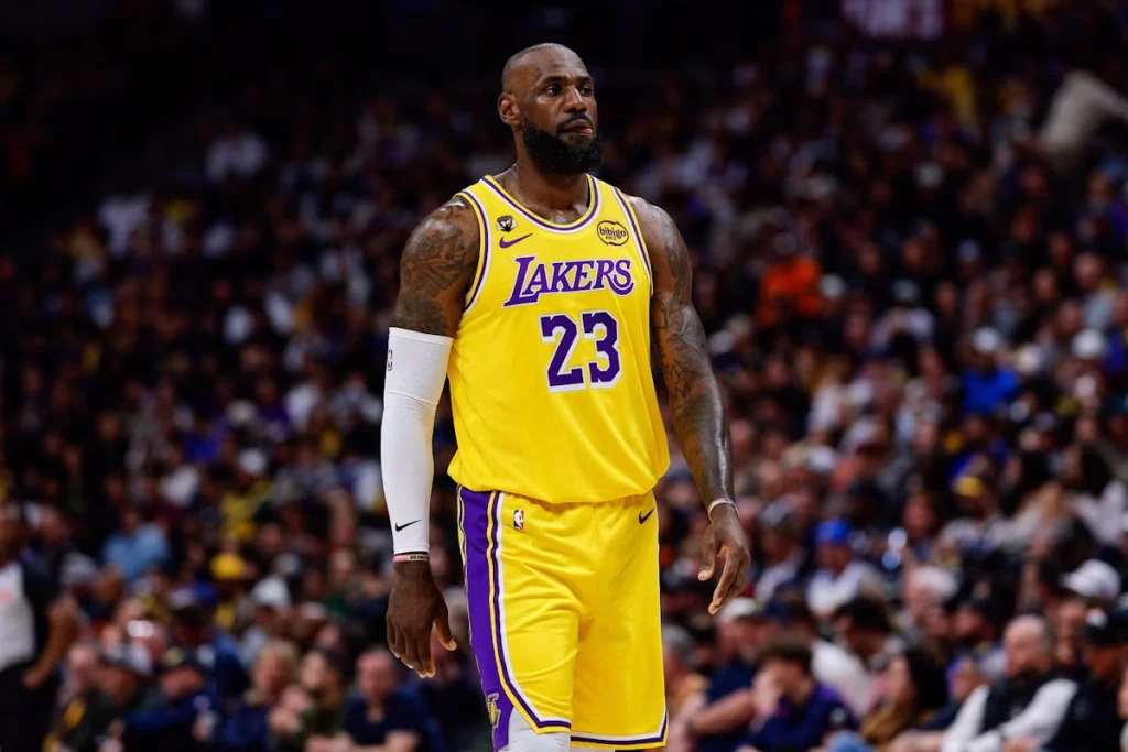 تمام رکوردهای لبرون جیمز در بسکتبال NBA