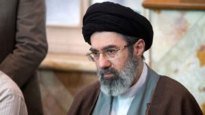 تنها ویدیو منتشر شده از آیت‌الله مجتبی خامنه‌ای رهبر سوم جمهوری اسلامی ایران
