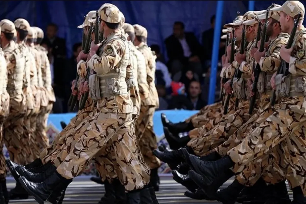 انتقاد «عصرایران» از فراخوان مشمولان سربازی