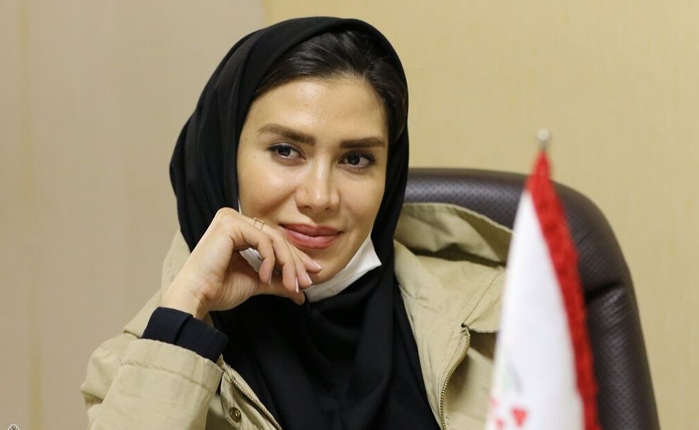 اولین داور بین‌المللی زن ایران از دنیای قضاوت خداحافظی کرد + گلاره ناظمی کیست؟