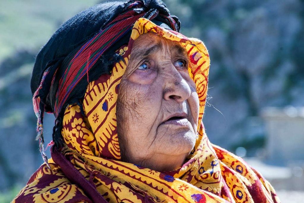 لباس یک میلیارد تومانی کرمانجهای خراسان