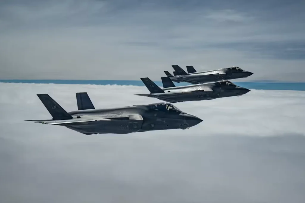 چرا F-35 با یک موتور پرواز می‌کند؟
