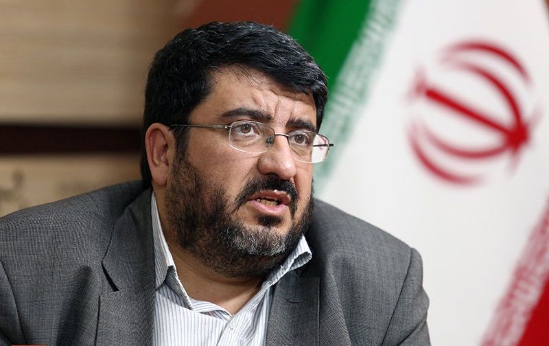 فواد ایزدی مدعی شد ذخایر نفت آمریکا ۹ سال دیگر تمام میشود