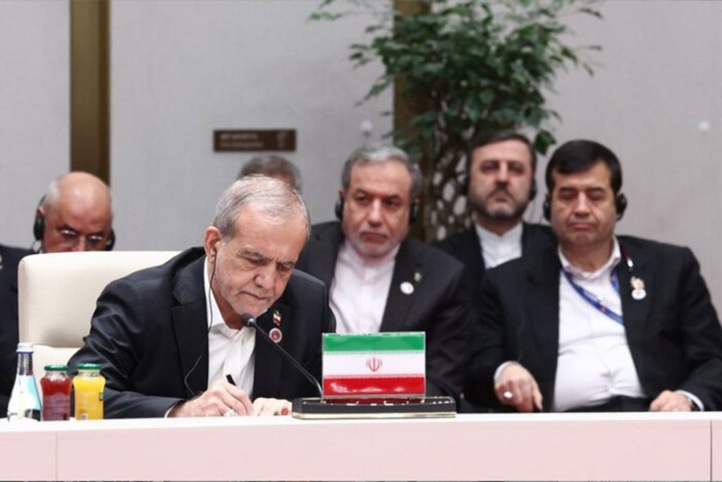 حواشی سخنرانی پزشکیان در اجلاس شانگهای؛ چرت زدن همراهان و رفتار عجیب عراقچی در کانون توجه