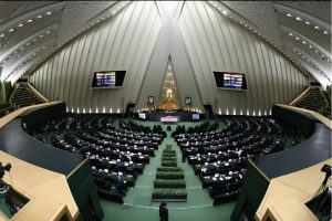 مجلس مصاحبه با رسانه‌های «معاند» را برای ایرانیان ممنوع کرد